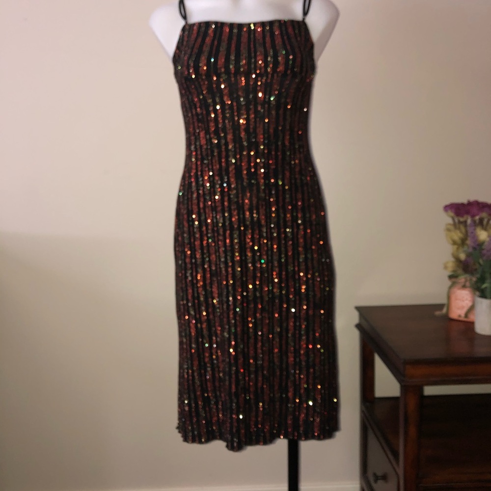 OPERA SPARKLY FORM FITTING MIDI DRESS (8-05112020)